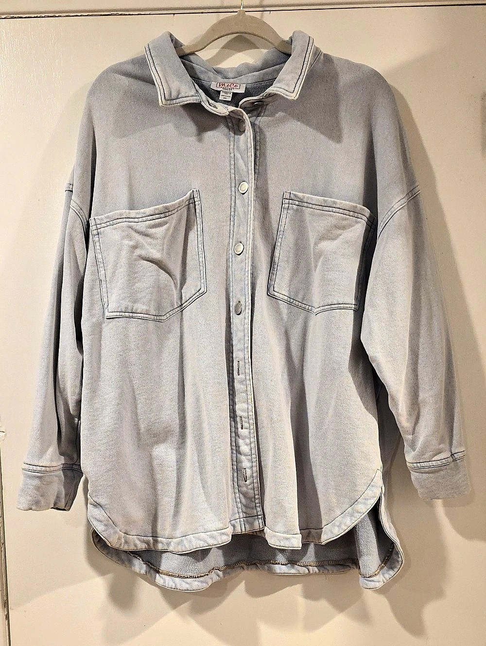 MoCo BOUTIQUE Denim Button Down Shirt Blue. Cozy!